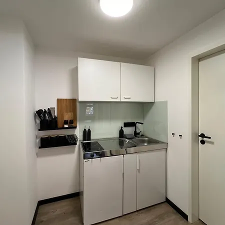 דירה Studiowohnung 5 In *